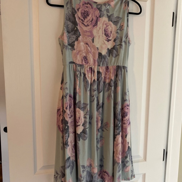 Floral print sleeveless dress - Picture 2 of 2